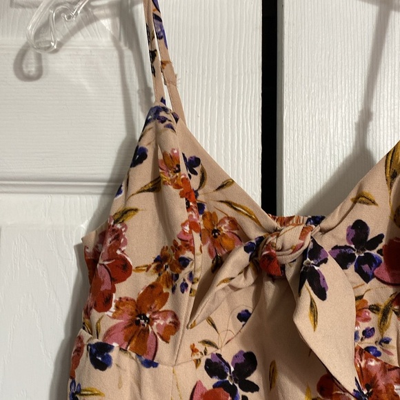 Xhilaration tan floral pantsuit jumpsuit size Medium - Picture 4 of 15